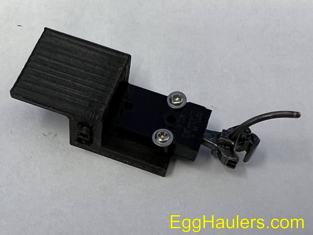 High Quality Kadee 745 O Scale Coupler - Pre-installed